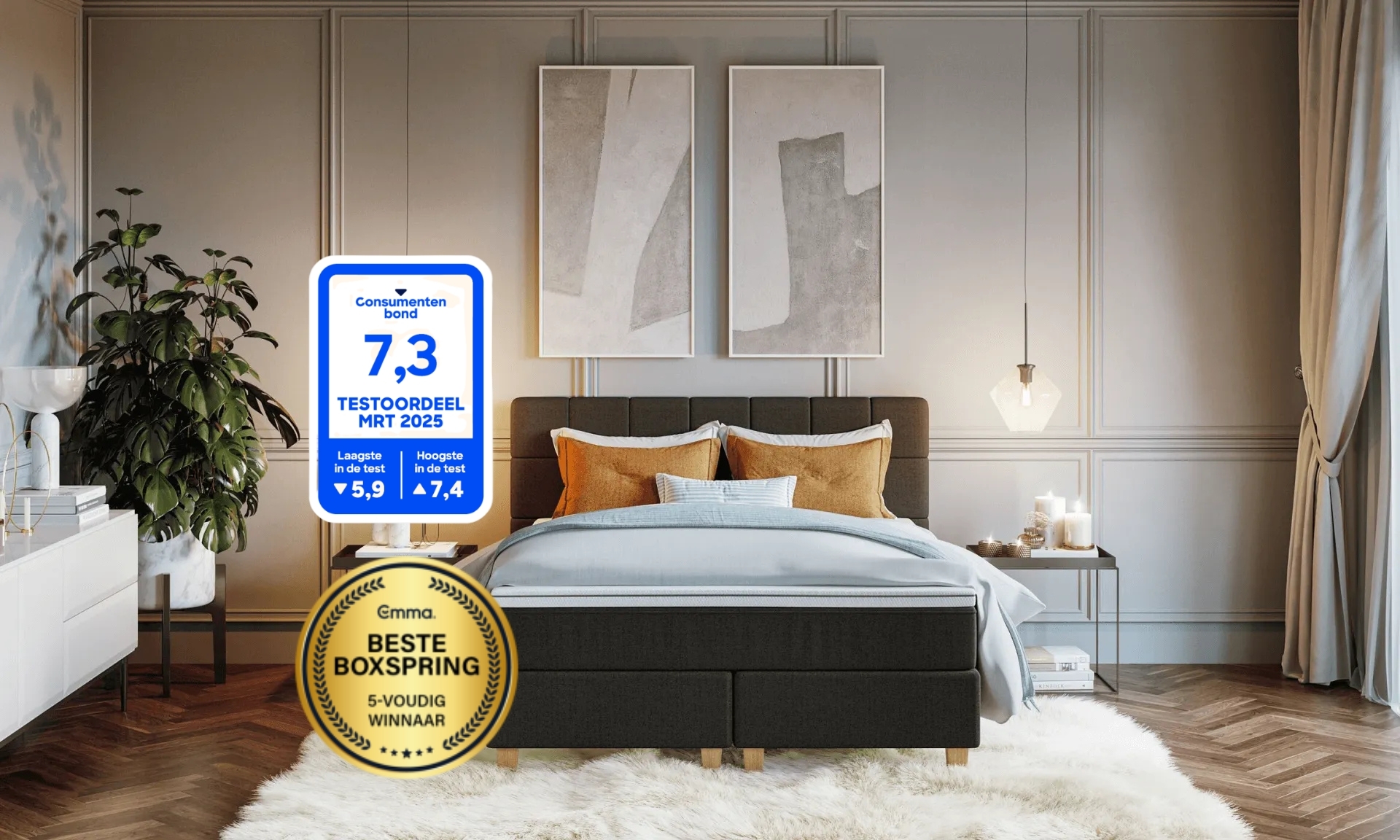 Lit boxspring Deluxe dans une chambre lumineuse avec décoration