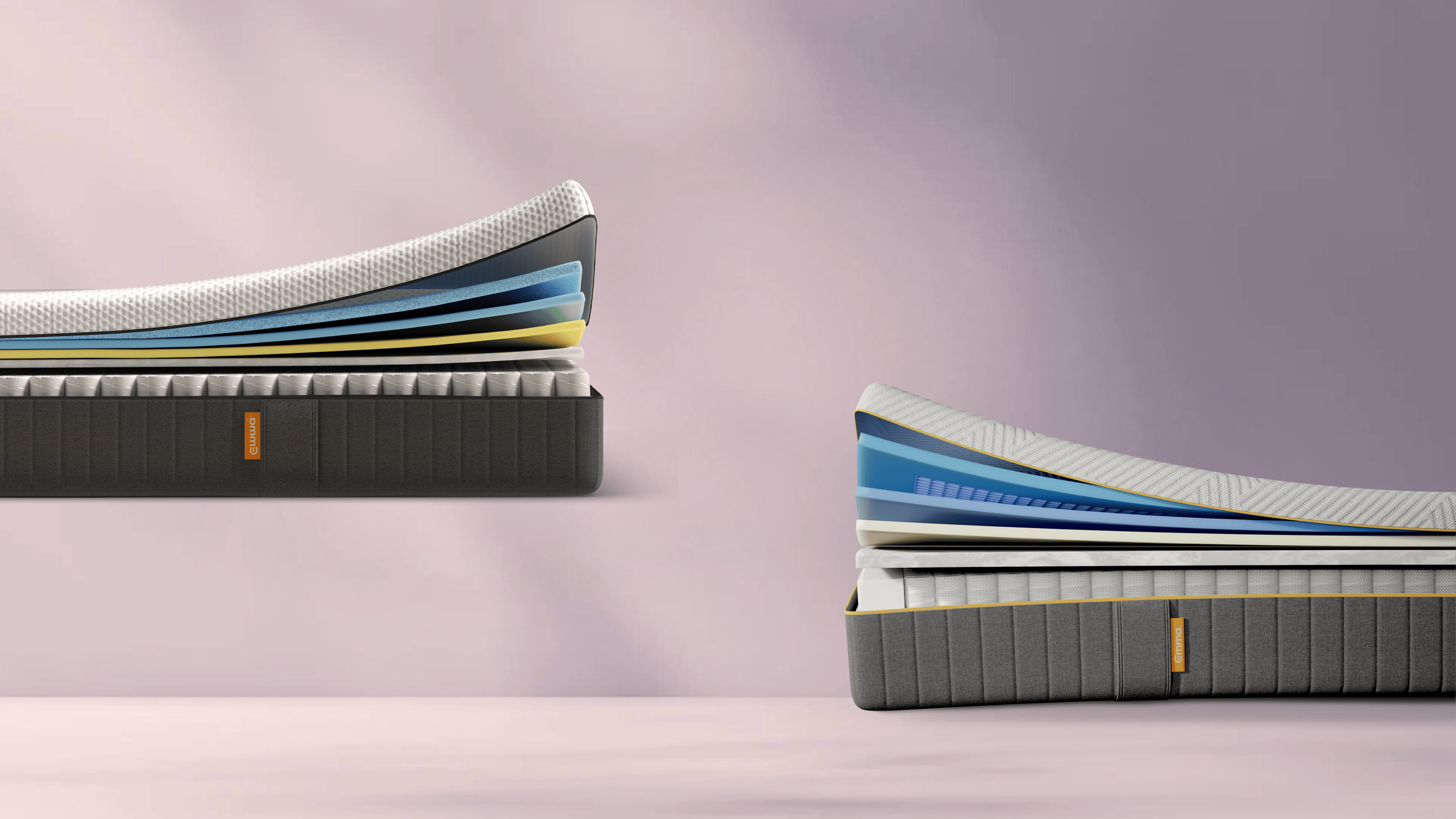 Vergelijkende doorsnede van drie matrassen: linksboven de Emma AirGrid matras met blauw honingraatmateriaal en schuimlagen; rechtsboven de Emma Hybrid Premium matras met zachte witte bovenlaag, schuimstructuur en pocketveren.