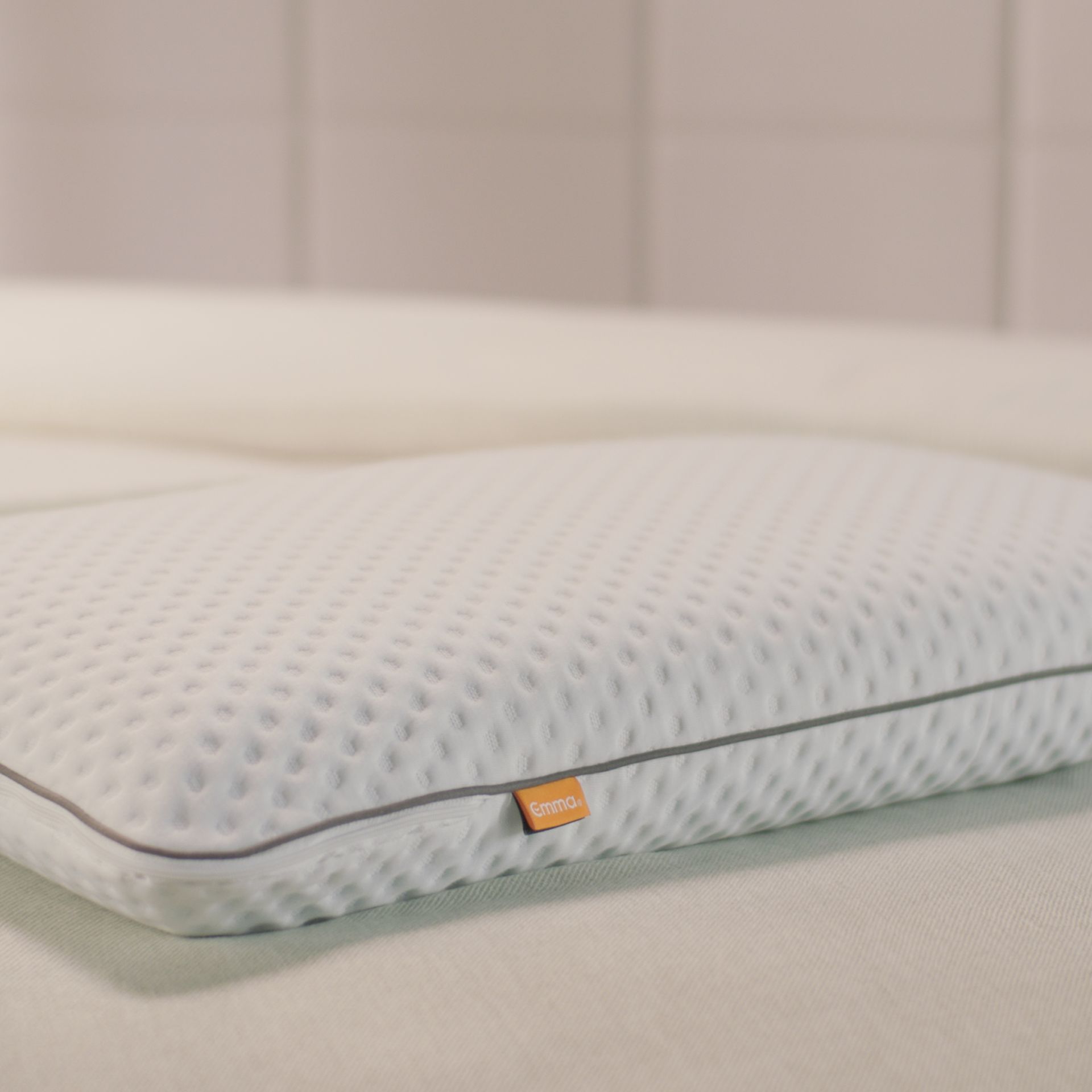 HK_Diamond_Pillow_G2