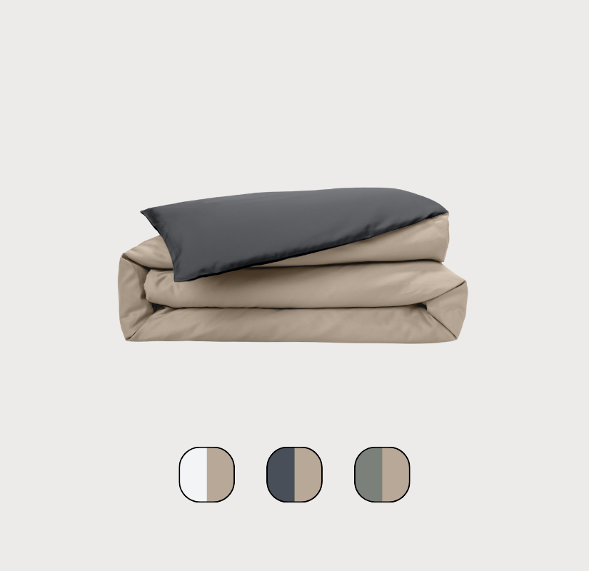 Housse de couette pliée avec échantillon de couleurs.