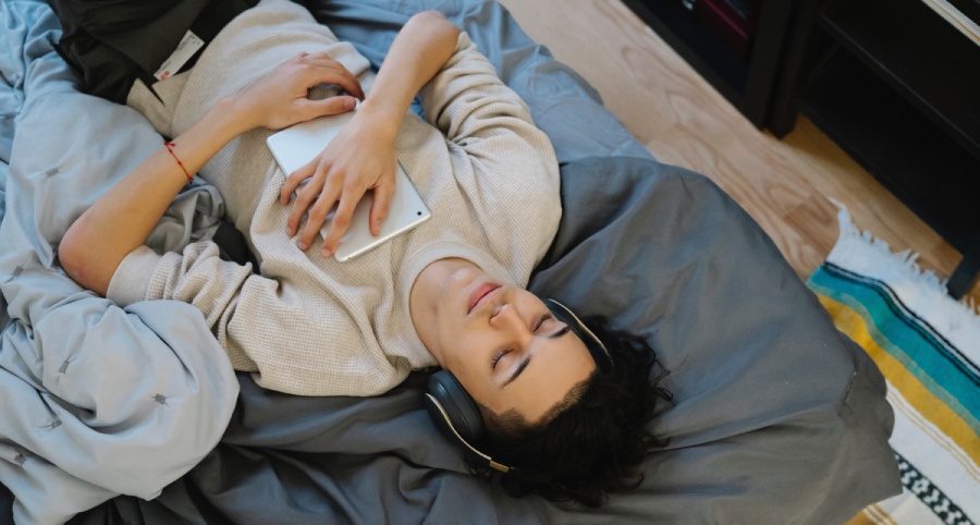 Dormire_con_la_musica.jpeg