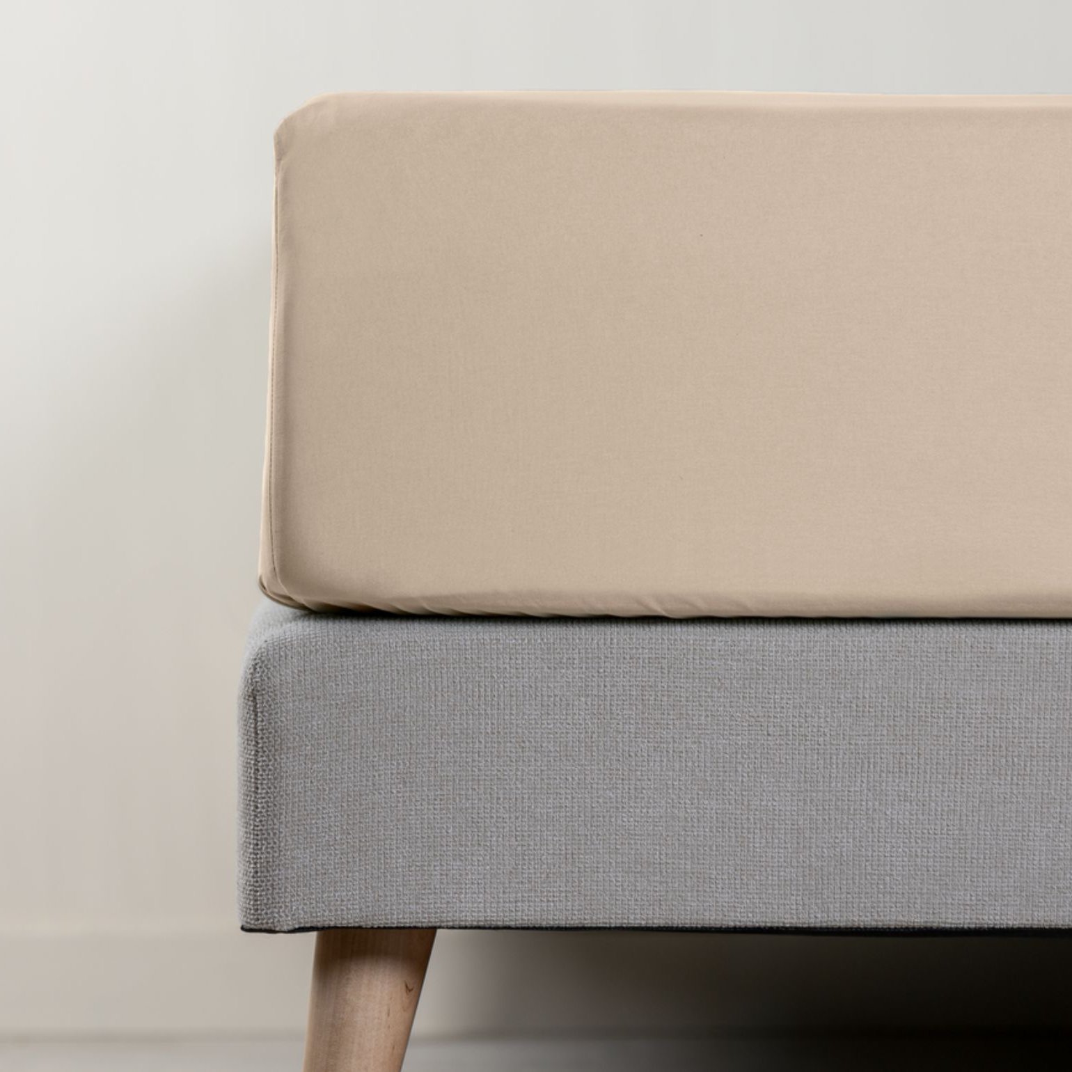 PERCALE_BEIGE_FITTED_SHEET.jpg