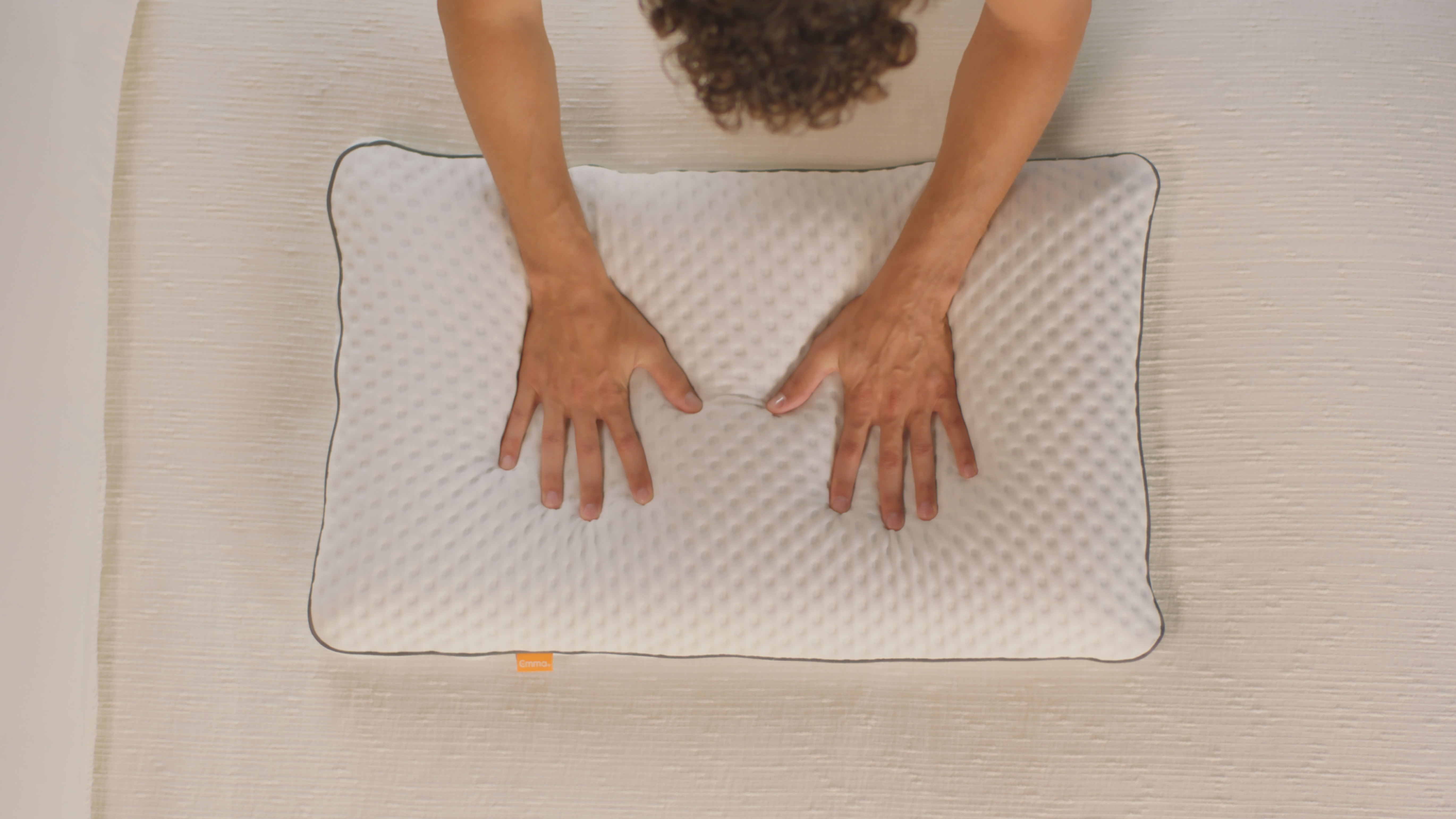 Cuscino Memory Foam Premium Con Copertura In Bambù - Antiallergico, Supporto Fermo, Misure 50x70 Cm!