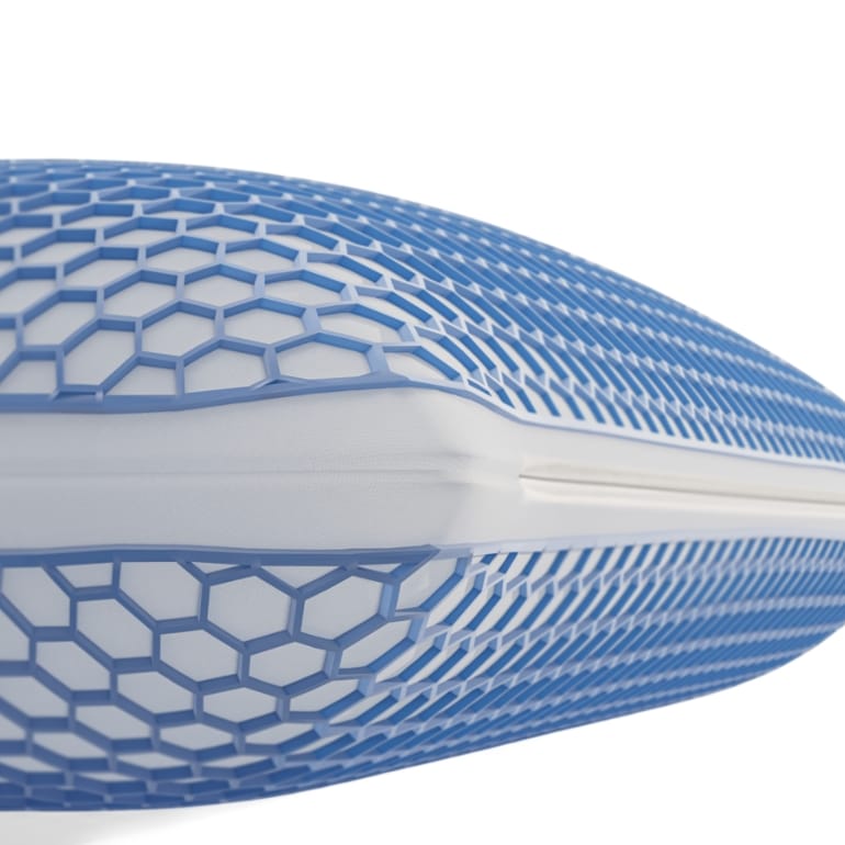 el gel de la almohada visto de cerca para apreciar los canales que la hacen transpirable y cómoda