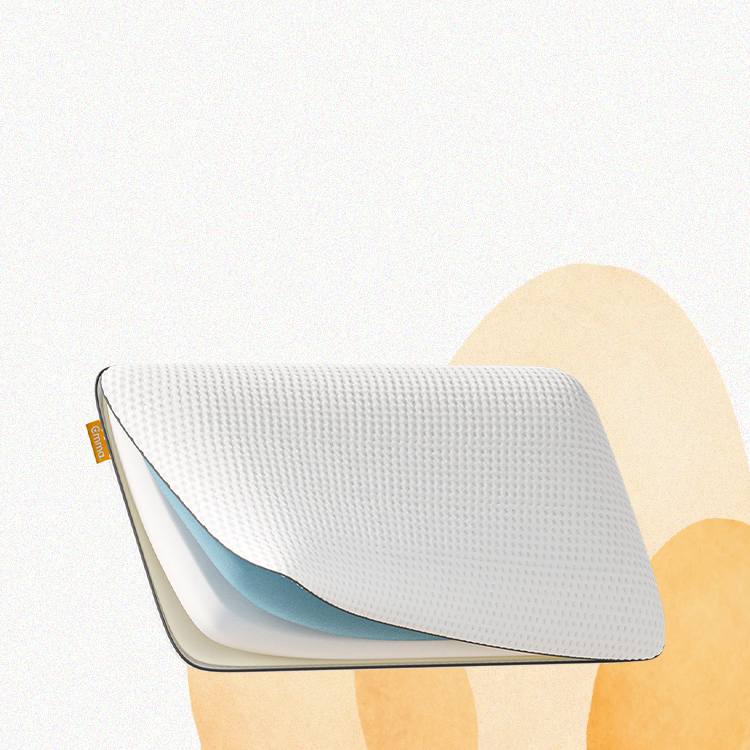 Persone che aprono una scatola Emma