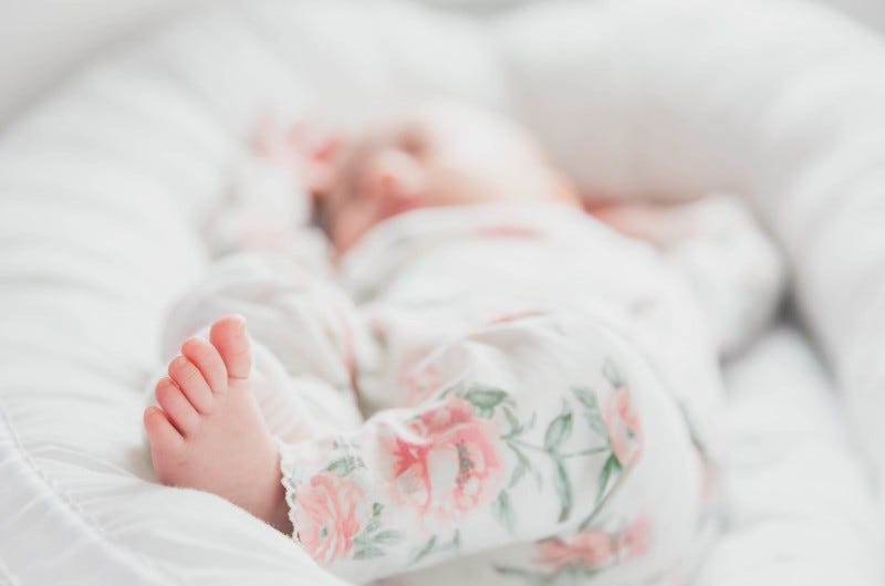 Cale bébé & Nid de Sommeil & Réducteur de lit - Ma Baby Checklist