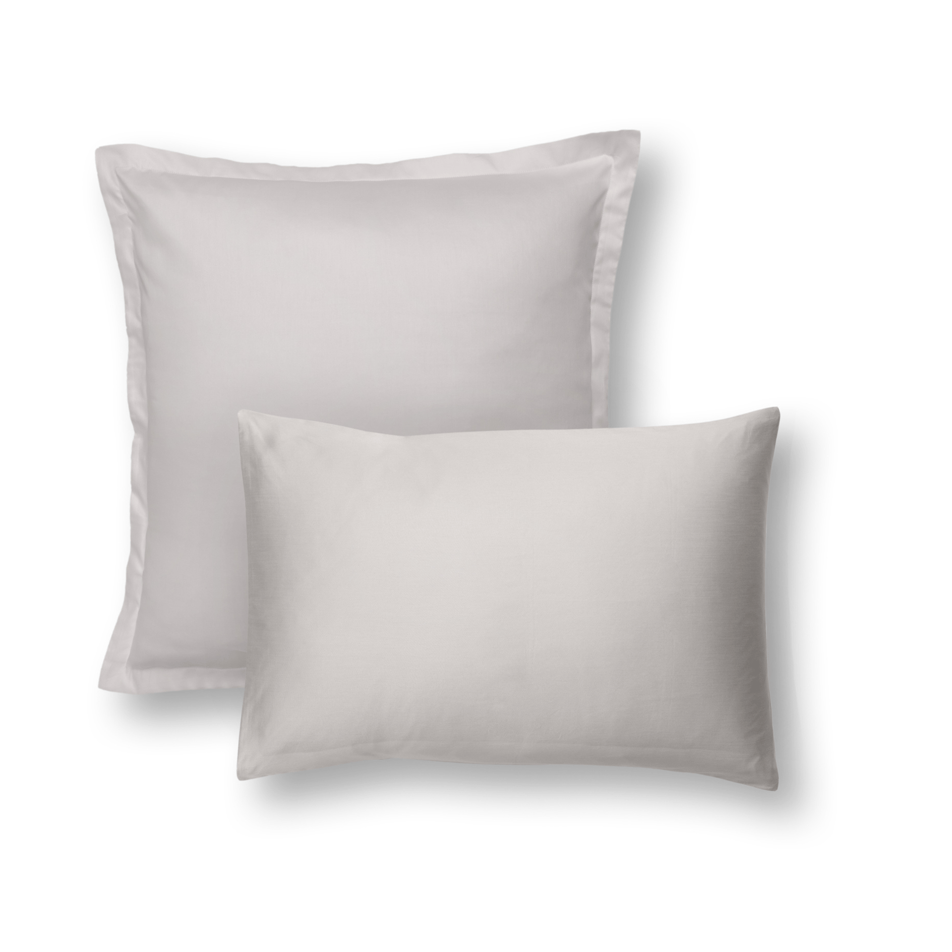 Zwei Emma Premium Kopfkissenbezüge in beige.