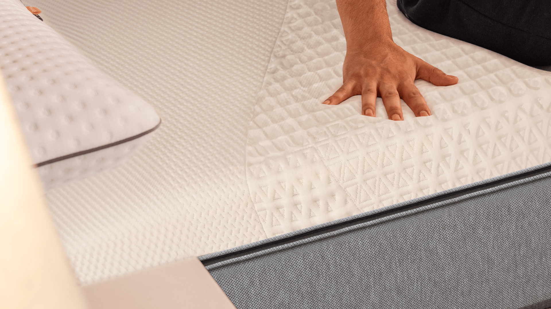 Colchon Emma Elite Hybrid Thermo Liv 3.png