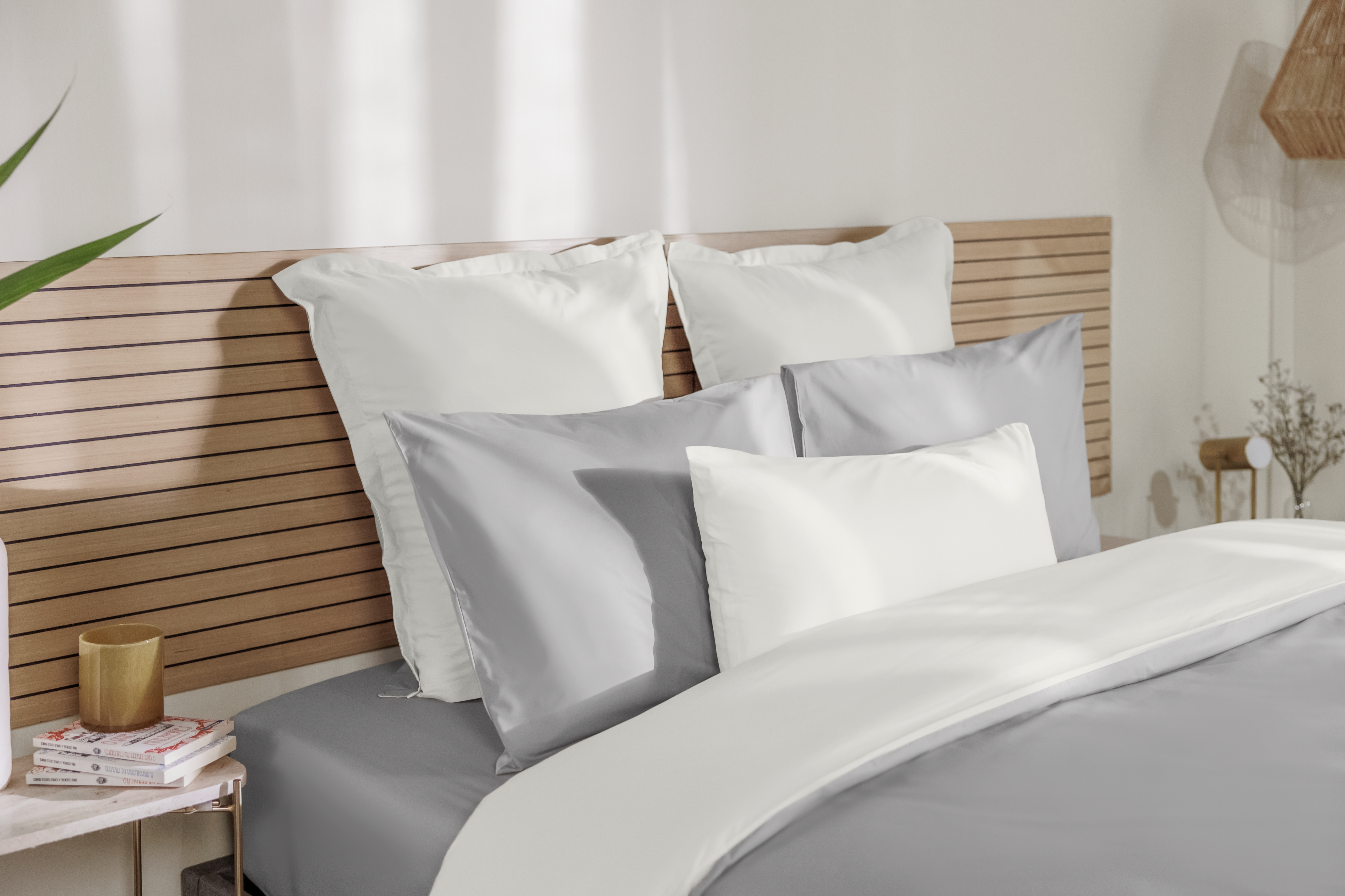 PERCALE_GREY_WHITE_closesideview_v2.png