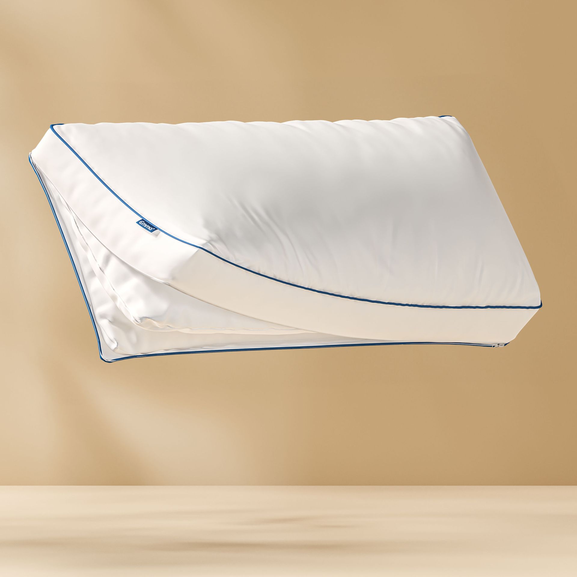 almohada emma blanca de microfibra con capas personalizables