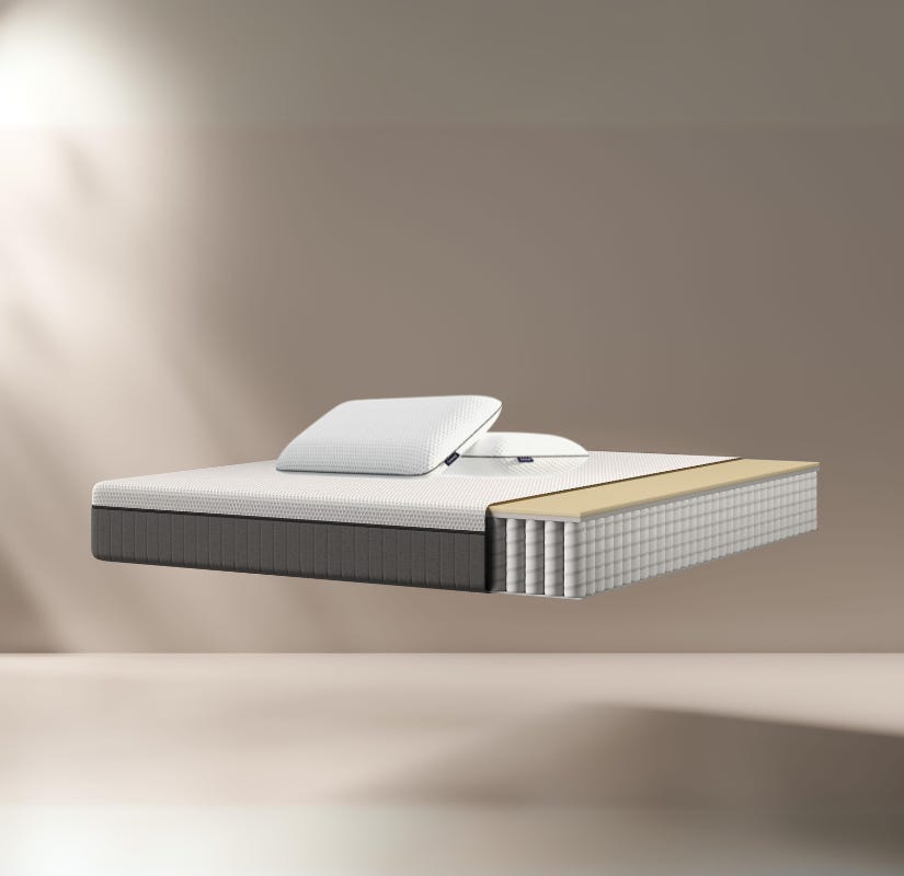 Combo Lite: Disfruta del balance perfecto al mejor precio con el Combo Lite, que incluye el colchón Hybrid Lite y dos almohadas Essential. Su diseño combina la firmeza media del colchón con la comodidad de las almohadas, alineando tu espalda para un descanso óptimo. La estructura del colchón distribuye la presión de manera uniforme, ayudando a corregir tu postura y aliviando dolores de espalda.