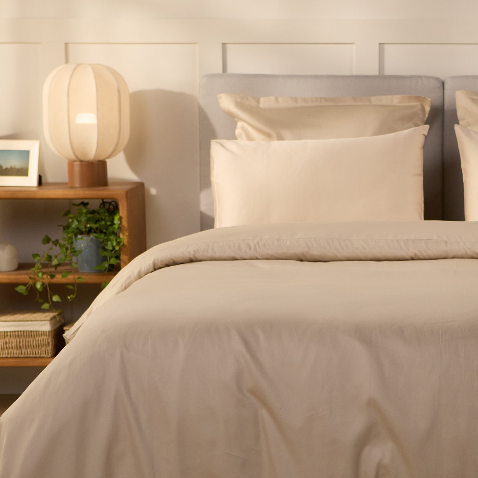 Beige_Sateen_Gallery (2).jpg