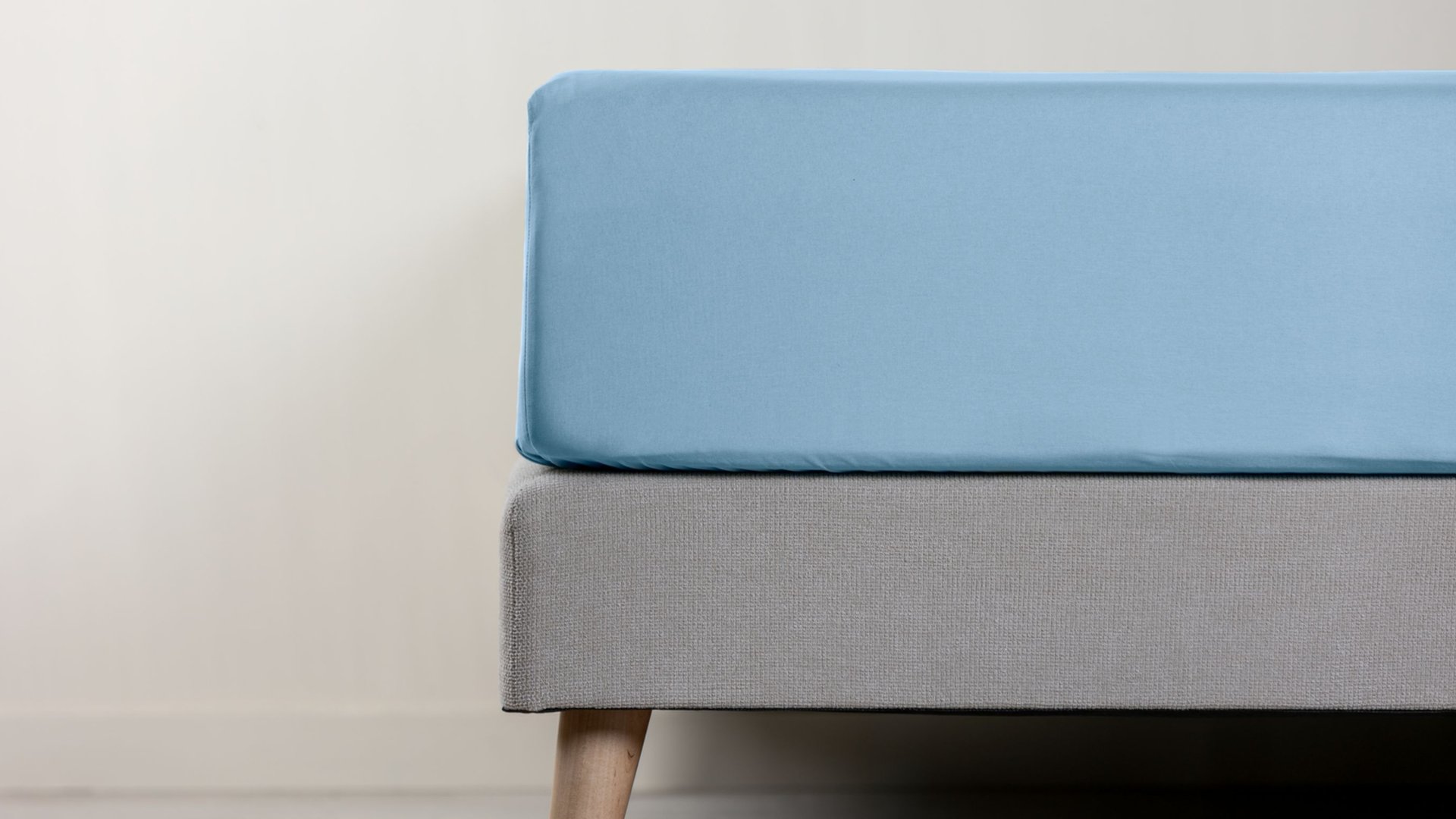 PERCALE_BLUE_FITTED_SHEET_(1).jpg