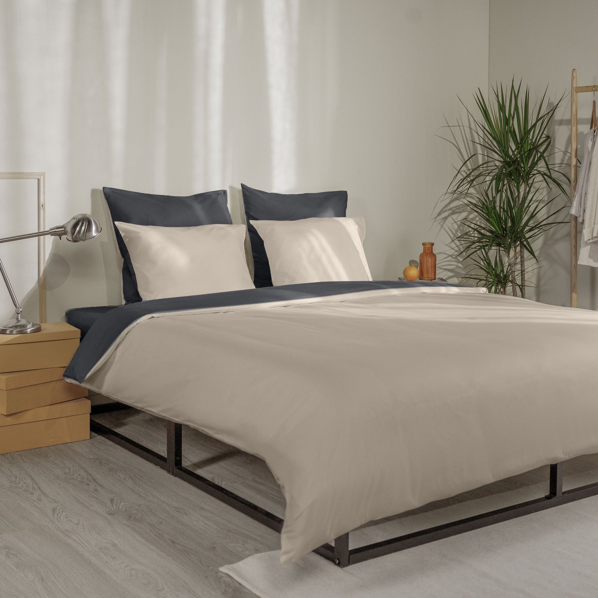 COTTON_BEIGE_DARKGREY_FRONTVIEW_V2.jpg