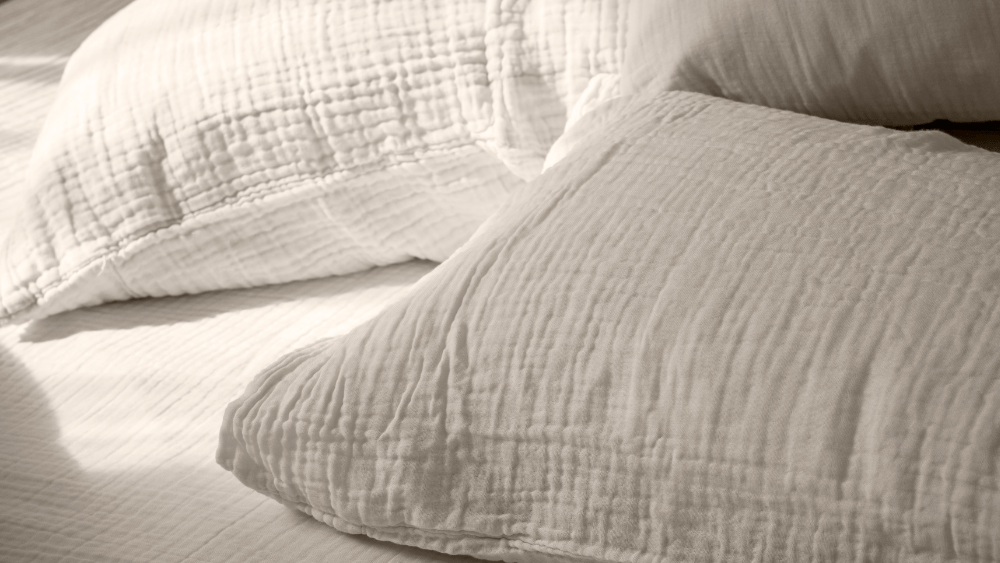 Oreiller avec taie colorée.