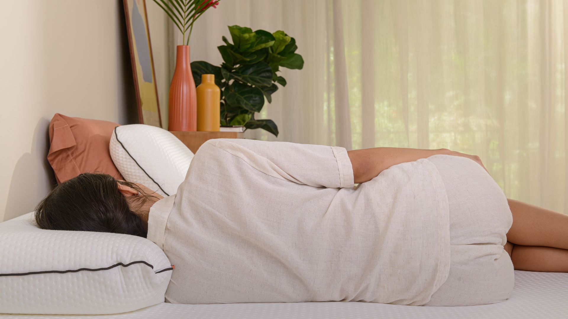 BR_OneLight_PhotoShooting24_LayingFeel