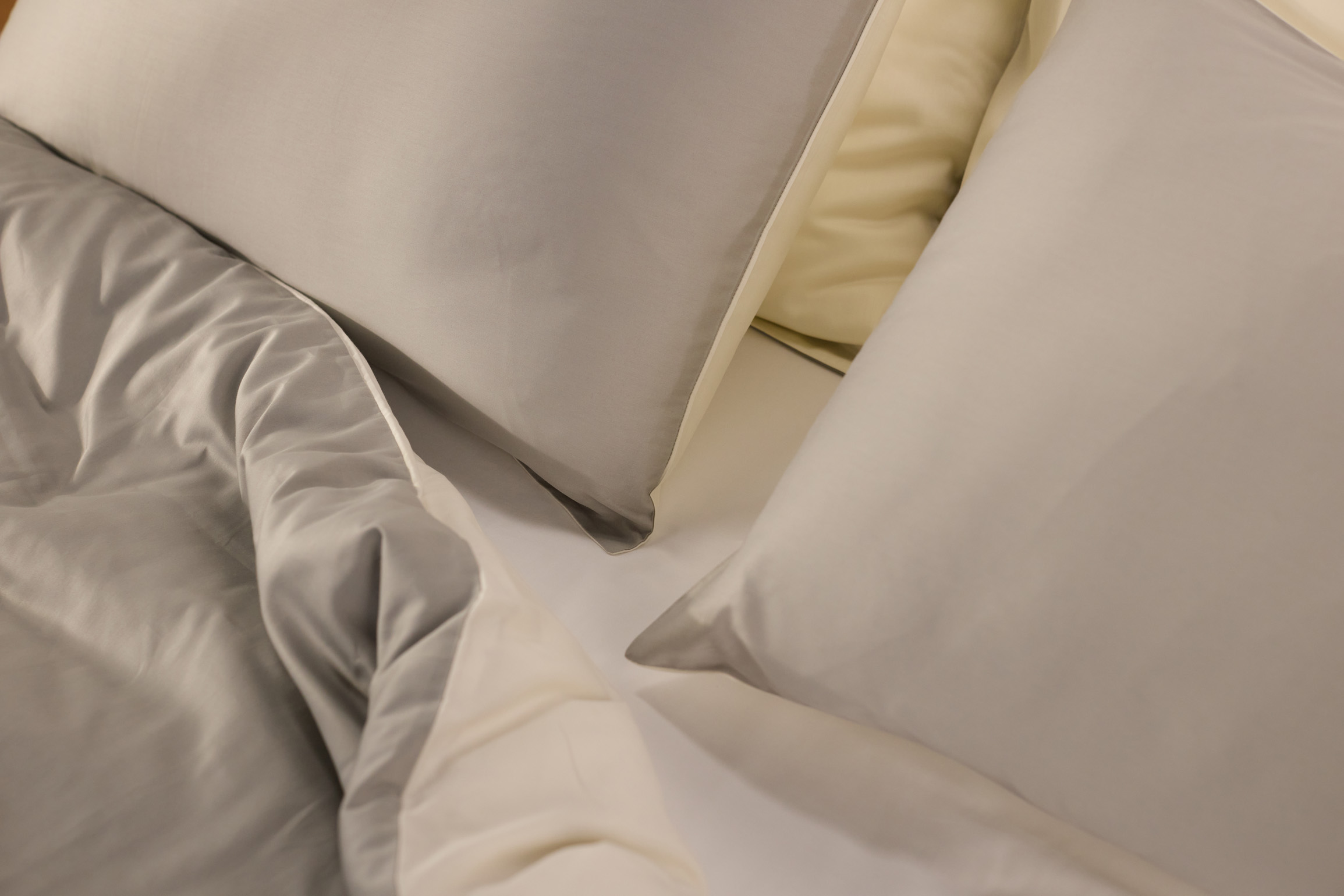 LightGrey_&_BoneWhite_Sateen_Gallery (4).jpg