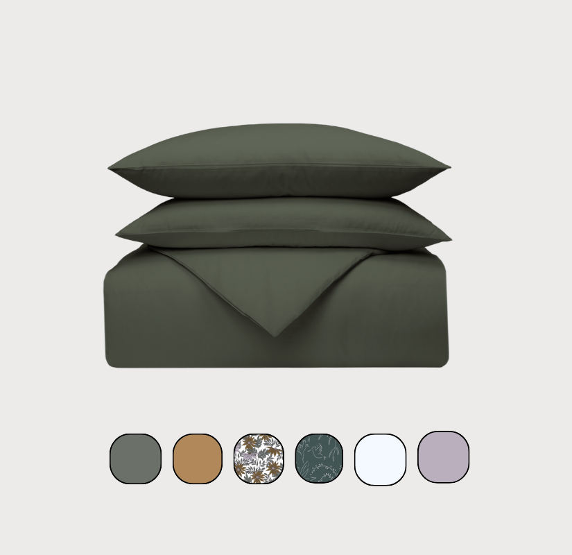 Housse de couette avec taie d’oreiller et échantillon de couleurs.