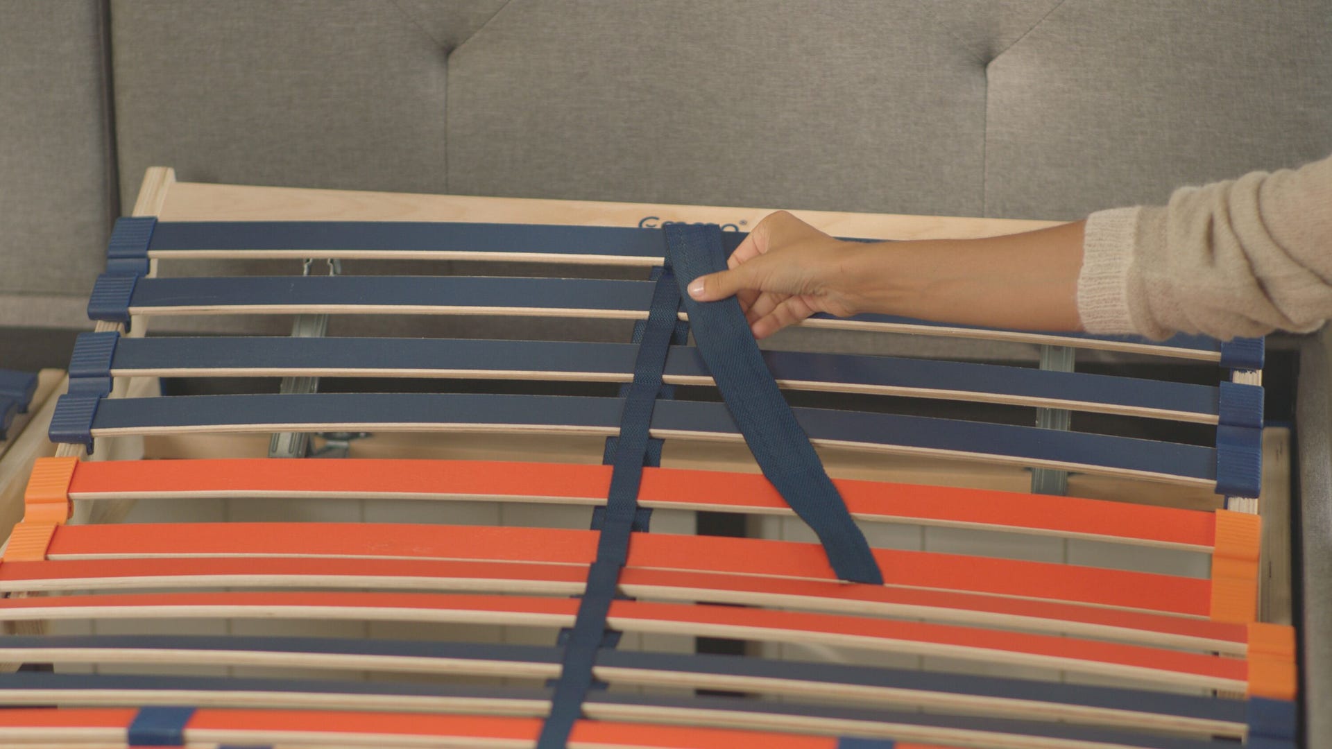 Large-CLASSIC SLATTED FRAMES 120S - ENG SUB - EDIT 2 CC_00_00_22_09.jpg