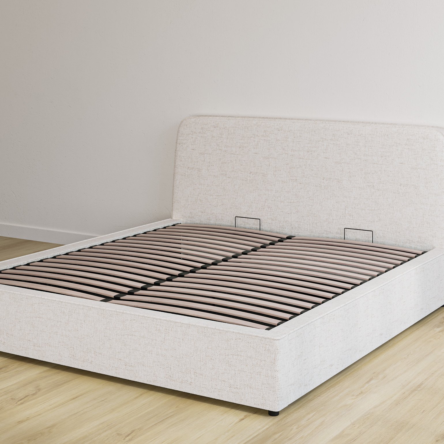 Lit de rangement Emma en tissu couleur sable avec tête de lit, base relevée ouverte pour montrer les lattes en bois et les poignées de levage.