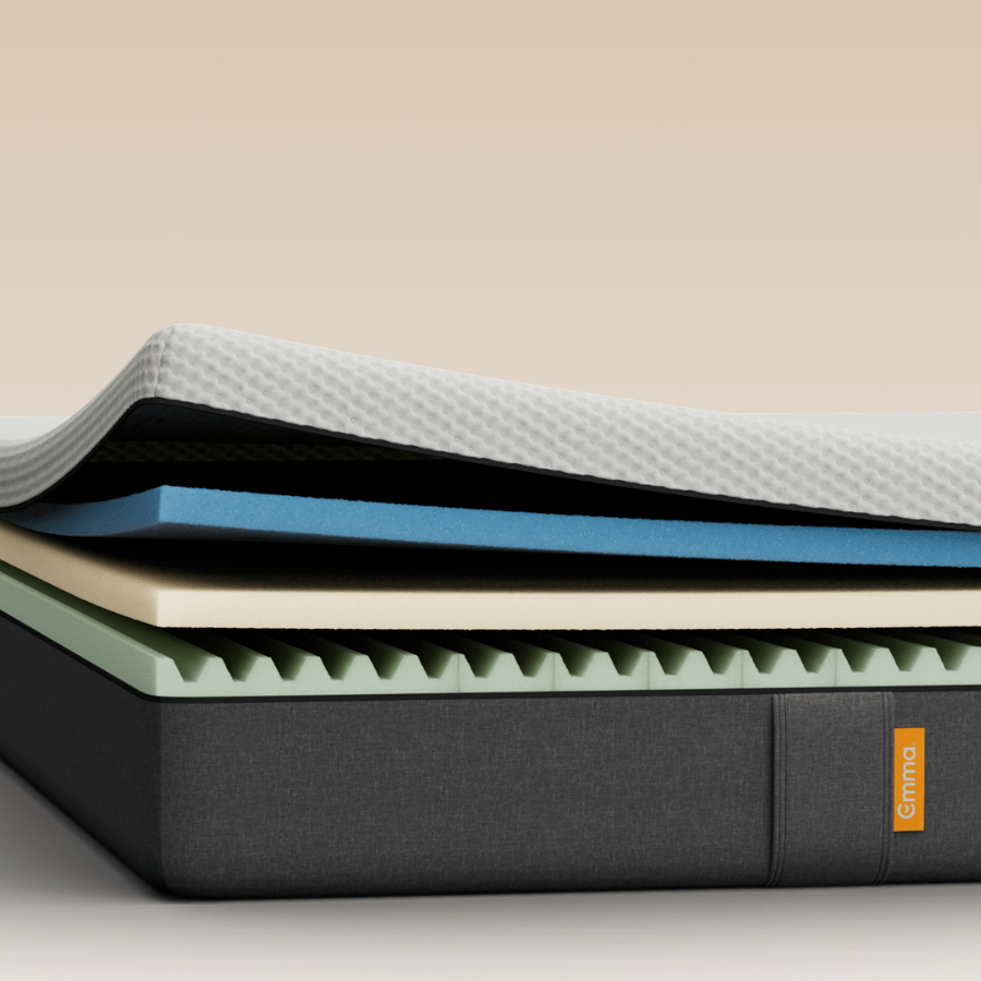 Colchón Emma Original con firmeza media firme, diseñado con tres capas de espuma para brindar soporte ergonómico y confort durante toda la noche.