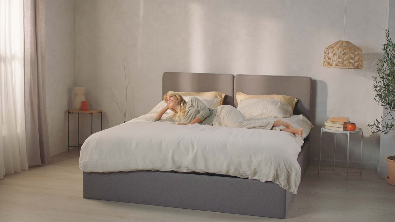 Medium-C8 - STORAGE BED - S28.jpg