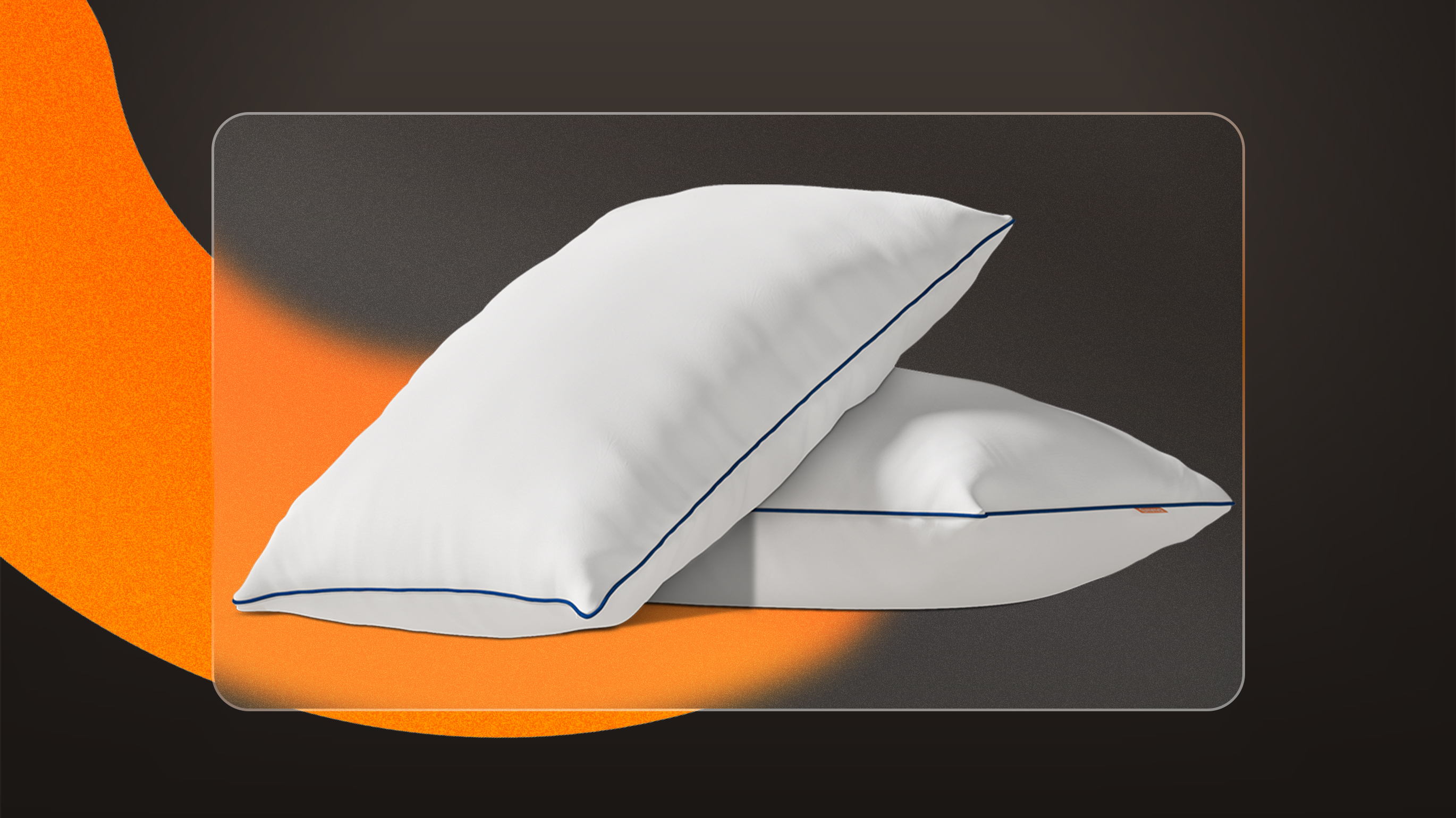 Zwei Emma Premium Flauschpolster auf einem gemütlichen Bett