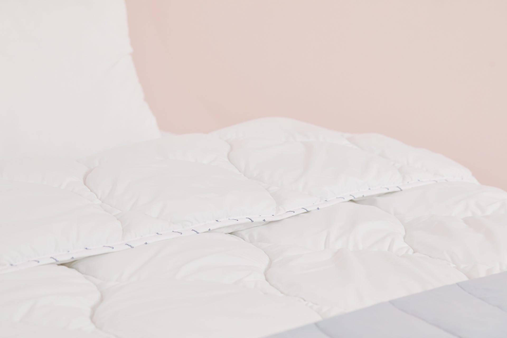 Améliorez votre sommeil avec ce lot en promo de 2 oreillers à mémoire de  forme signé Emma - Le Parisien