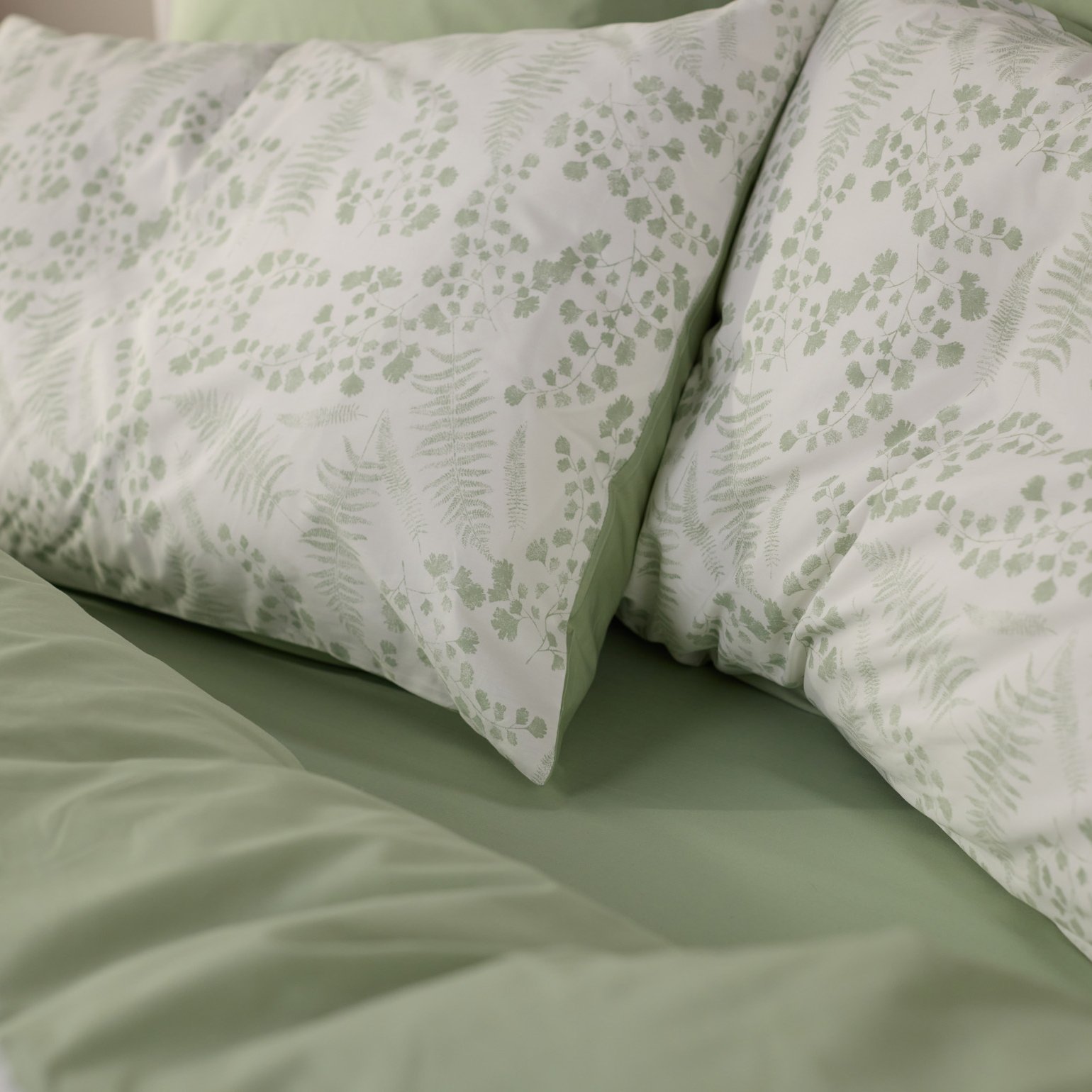 Eucalyptus_Flowers_Percale_Gallery (4).jpg