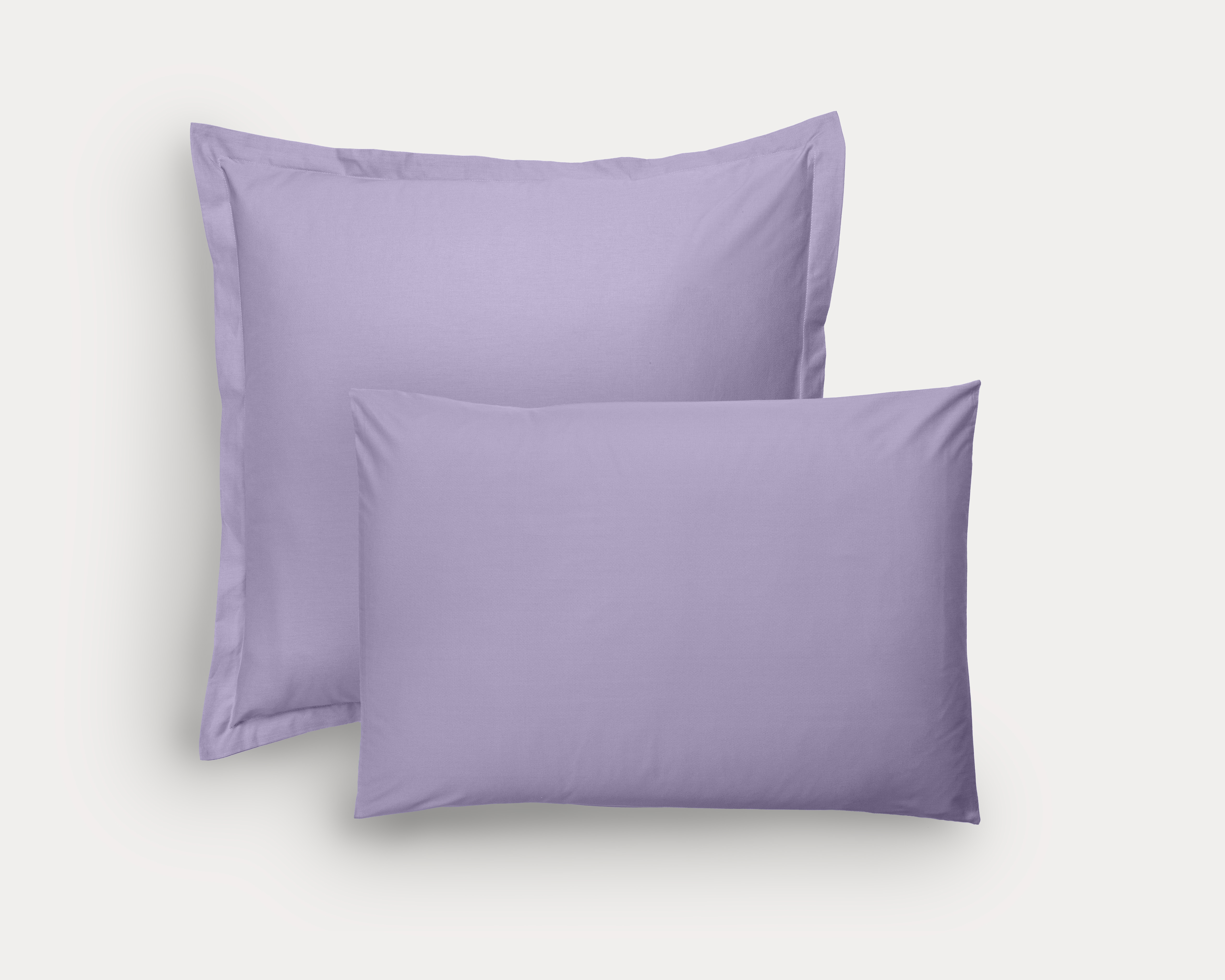 Zwei Emma Classic Kopfkissenbezüge in lila. 