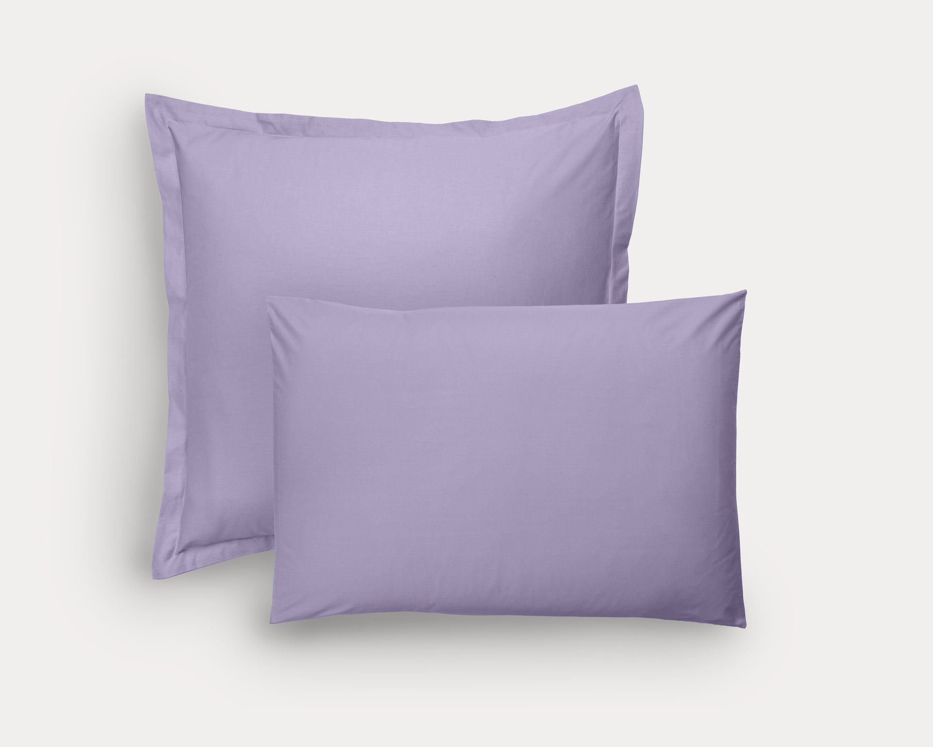 Zwei Emma Classic Kopfkissenbezüge in lila.