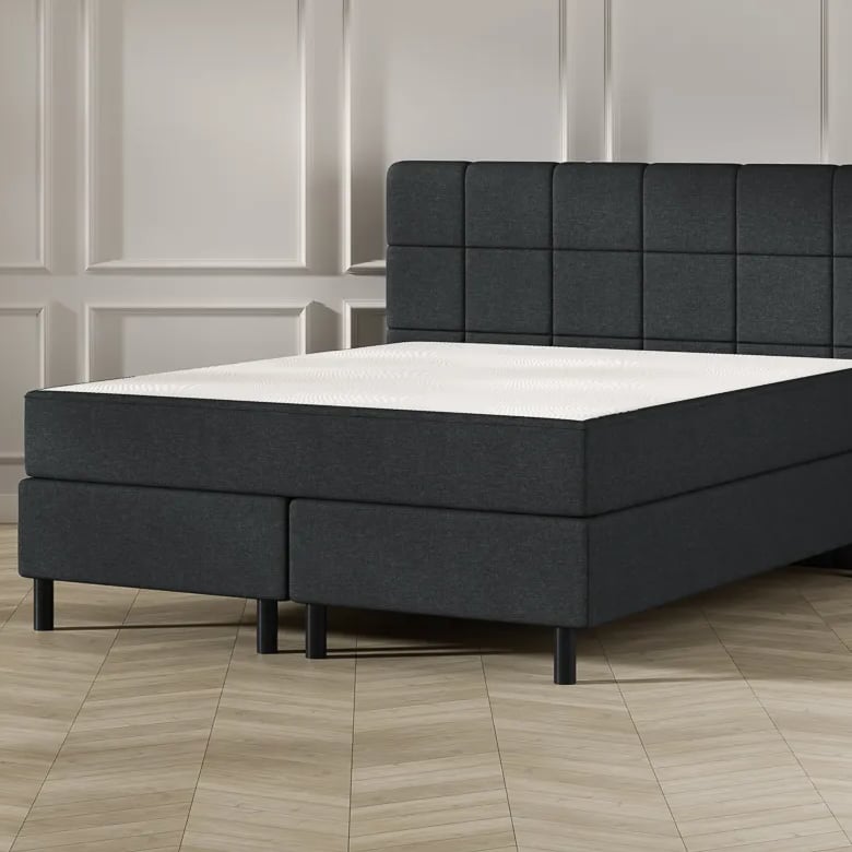 Deluxe_Colors_DarkGrey_Plain_Black_Mobile.png