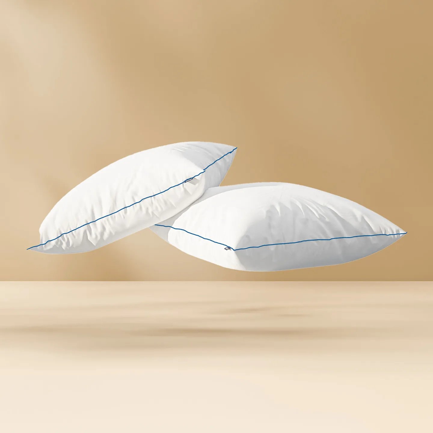 Zwei Emma Classic Flauschpolster