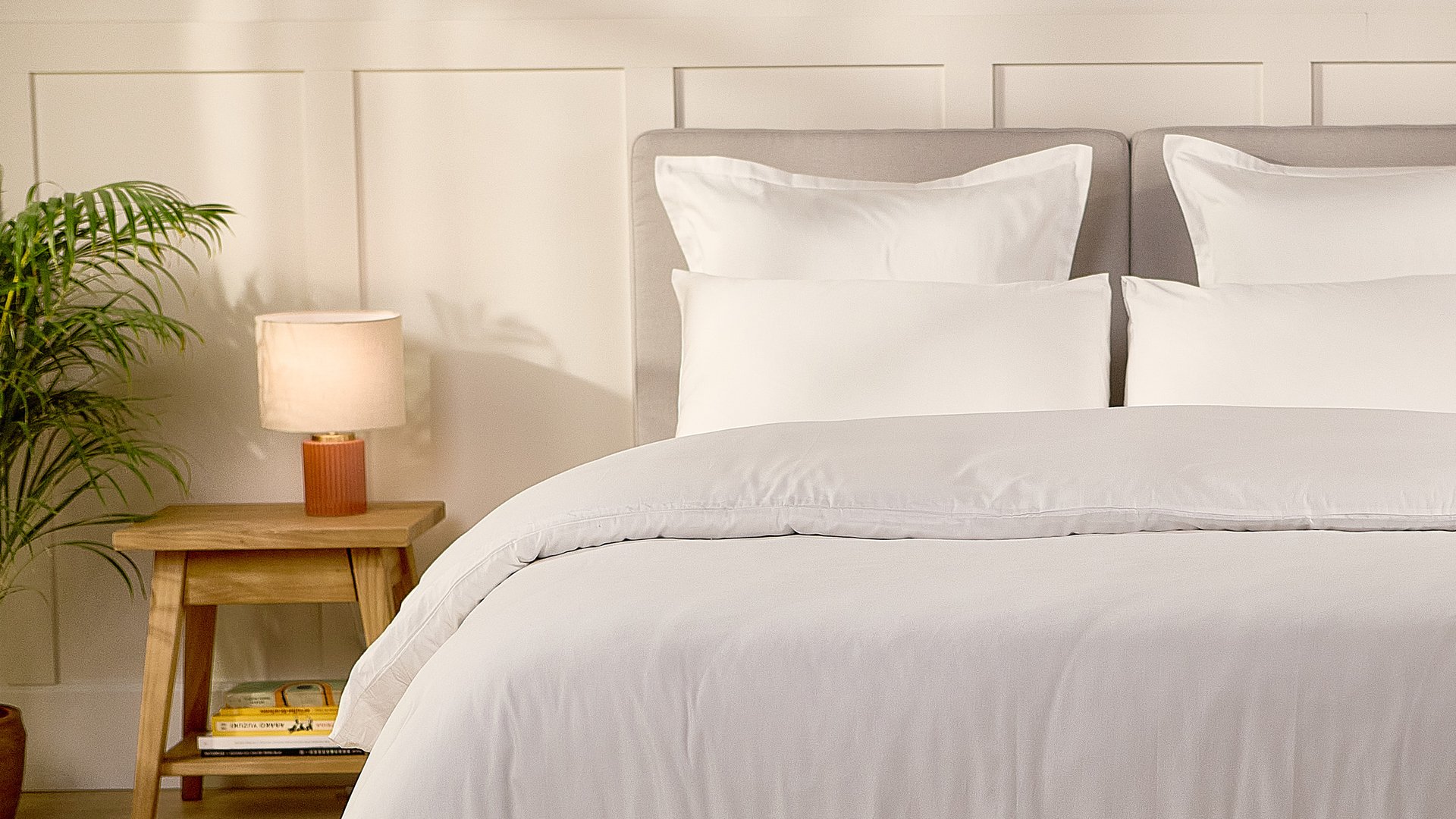White_Sateen_Gallery (2).jpg