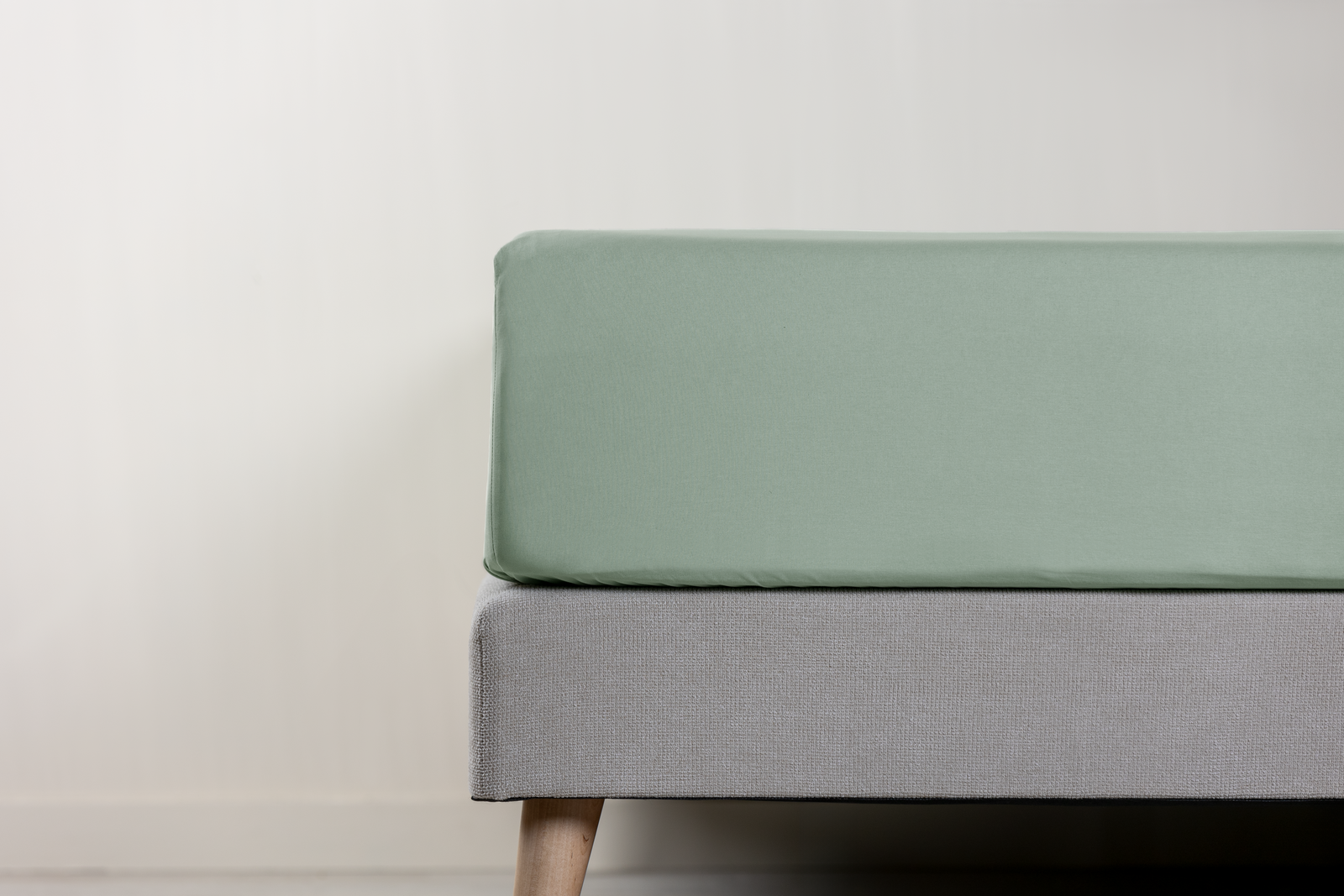 TW-green_bedlinen-detail-1.png