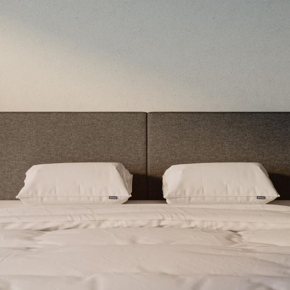 Emma-HyPillow-Product-4_1200x1000.jpg
