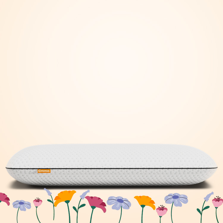 Persone che aprono una scatola Emma