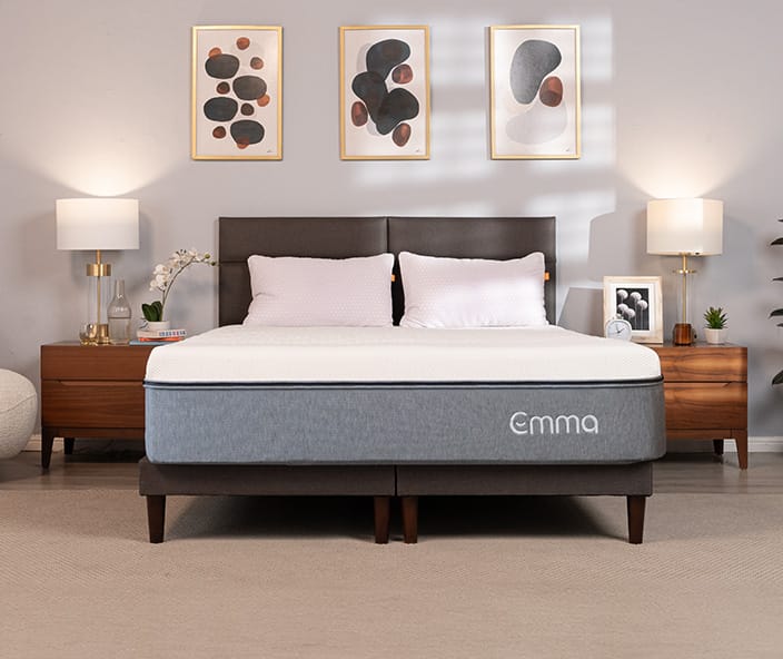 El colchón Hybrid Diamond combina lo mejor de la tecnología híbrida con la epsuma fria HRX y Airgocell, manteniendo tu columna alineada toda la noche. Perfecto para quienes buscan un descanso de alivio.