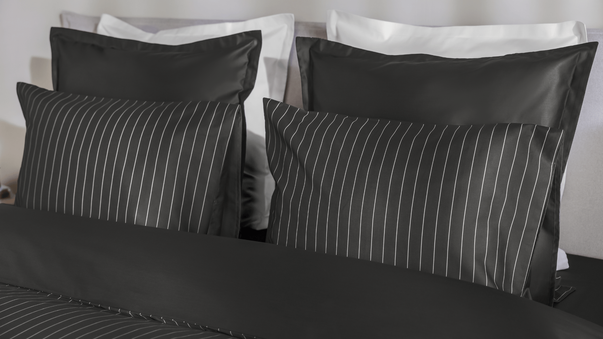Grey_Stripes_Satin_(4).png