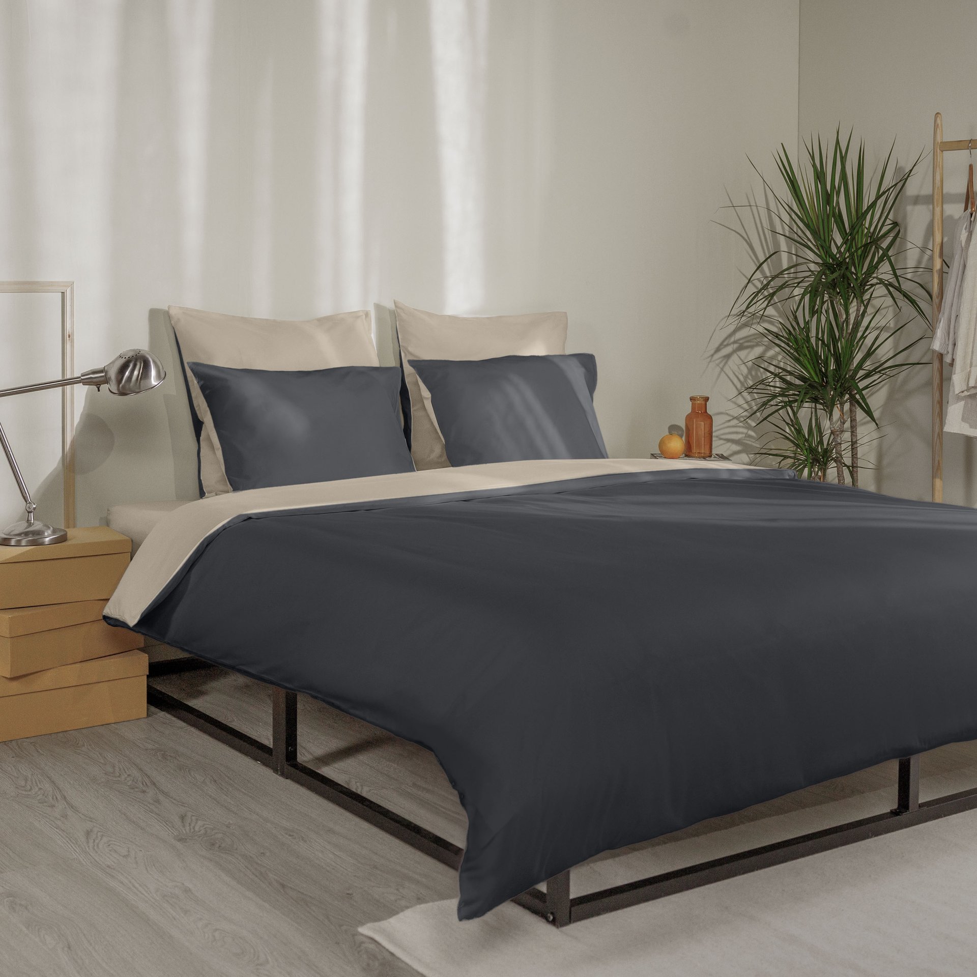 COTTON_DARKGREY_BEIGE_FRONTVIEW_V2.jpg