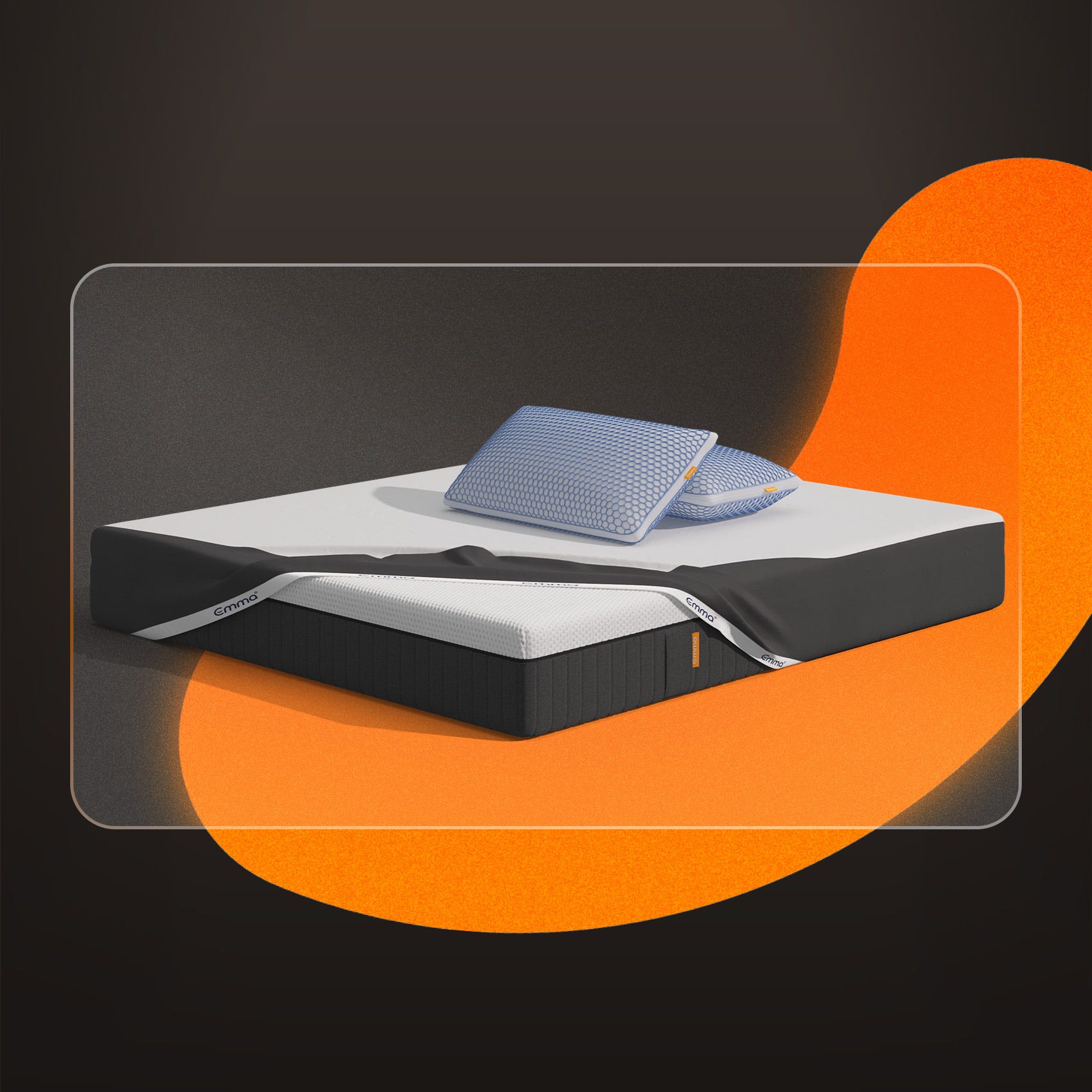 Uma imagem do pack Cooling Sleep, que inclui um colchão Emma Hybrid Premium, almofadas Zero Gravity, e uma capa protetora