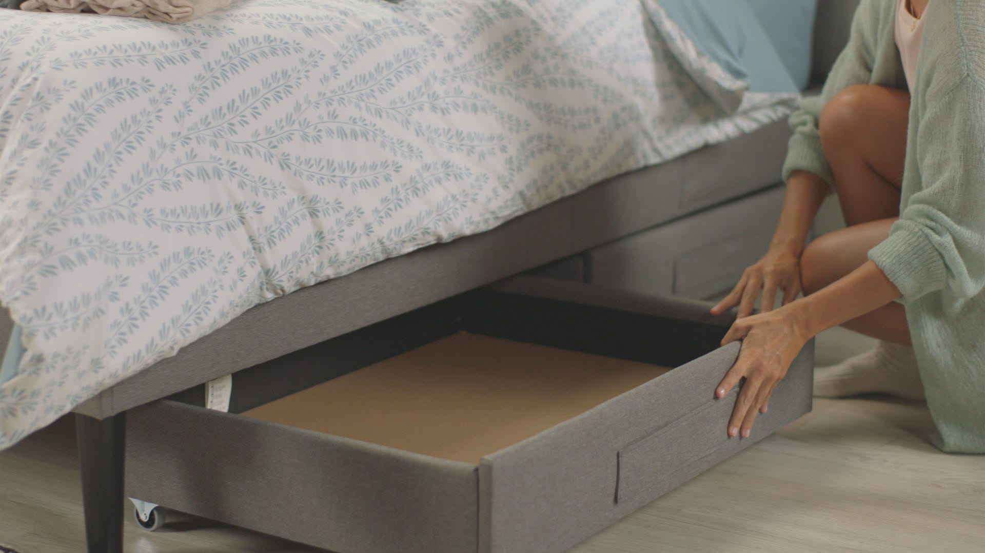 Signature Bed with Headboard puffed