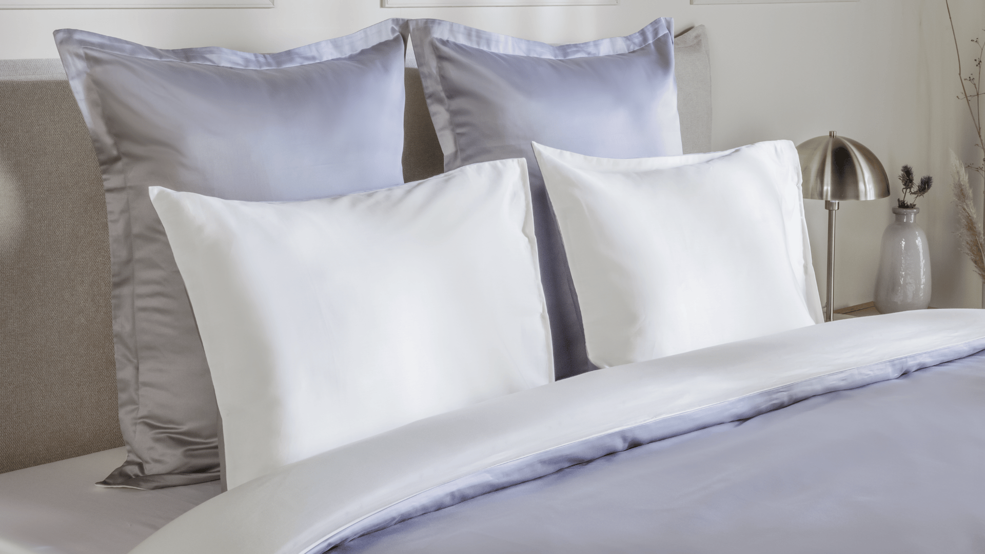 Grey_green_-_bone_white_Satin_(6).png