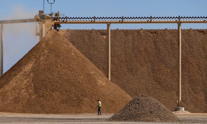 Nutjobs_Dunningan_Hulling_and_Shelling-008.jpg Nutjobs_Dunningan_Hulling_and_Shelling-008.jpg