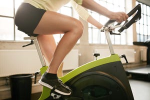 A new study used sprints on a cycling ergometer to measure the effects of creatine supplementation among menstruating women.