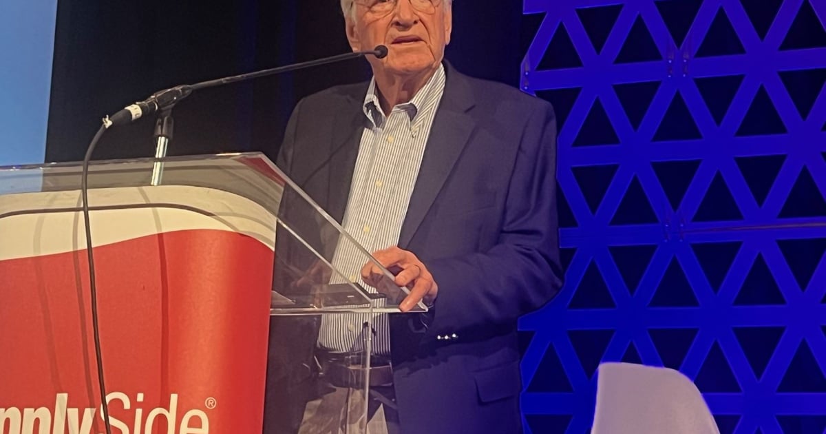 Tom Harkin discusses legislative milestone, future of supplement industry Tom Harkin discusses legislative milestone, future of supplement industry