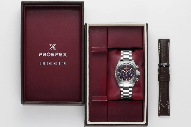 WatchTime-Seiko-SpeedtimerEUExclusiveSSC953P1-Box.jpg Seiko – Lieferumfang der Speedtimer EU Exclusive SSC953P1