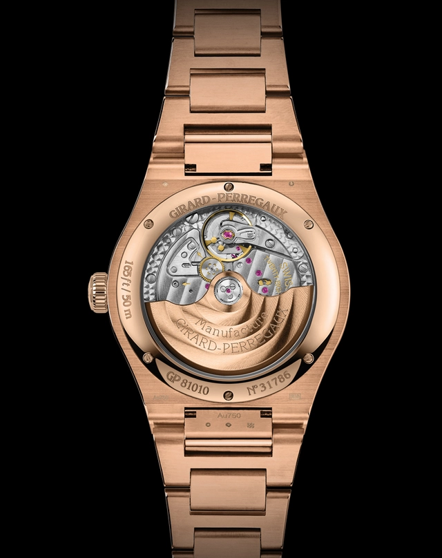 WatchTime_GirardPerregaux_Laureato_42mm_GoldSageGreen_caseback
