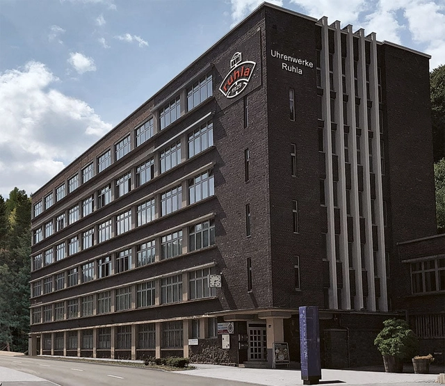 Made in Germany: Bauhaus und Uhrenindustrie, heute eine Produktionsstätte von POINTtec in Ruhla Made in Germany: Bauhaus und Uhrenindustrie, heute eine Produktionsstätte von POINTtec in Ruhla