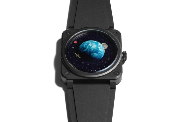 Zifferblatt und Armband der Bell & Ross BR-03 Astro